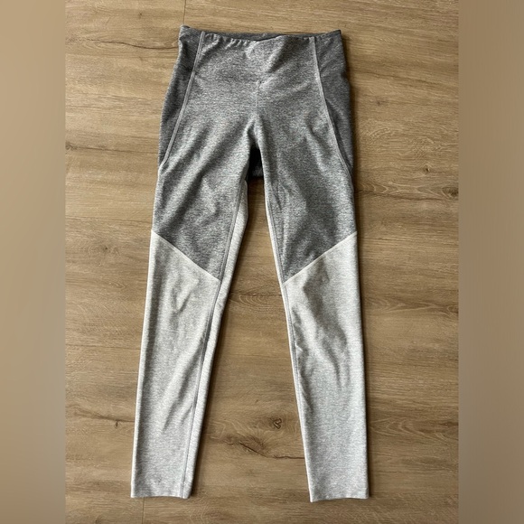 Outdoor Voices 3/4 Two-Tone leggings size S Athleisure - Picture 1 of 5